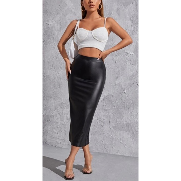 Missguided Dresses & Skirts - Missguided Black PU Faux Leather Pencil Bodycon Mid Maxi Skirt Size 12 Large